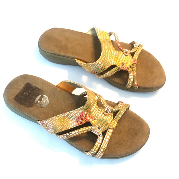 aerosoles wip away sandals